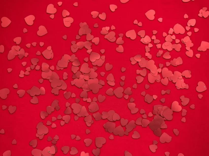 「生への意思・欲求、パワー、現実」を表す赤色のイメージ画像